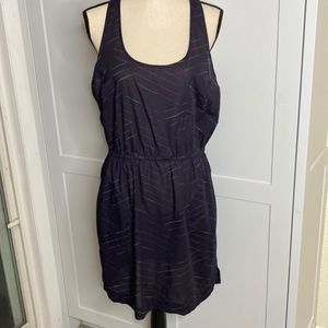 Patagonia Women's Fleetwith Dress Women’s
Lightweight With Pockets Size 14